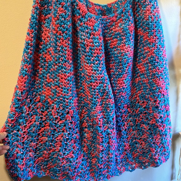 🧶 Crochet Flowy Top 🦋 - Picture 8 of 8